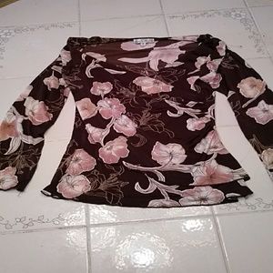 Size medium long sleeve blouse   228